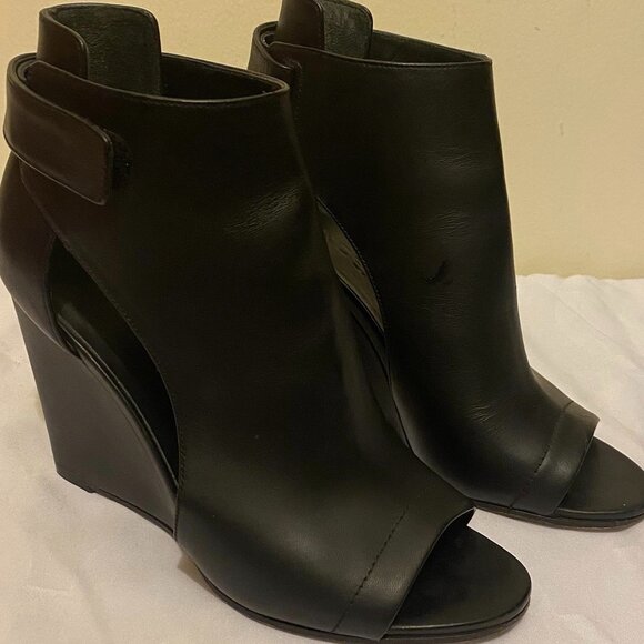 Vince Shoes - Vince Katia Black Women's Wedge Pump Heels